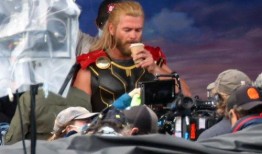 雷神4最新爆料图片大全,爱与雷霆全新爆料：视觉盛宴与神秘元素交织！